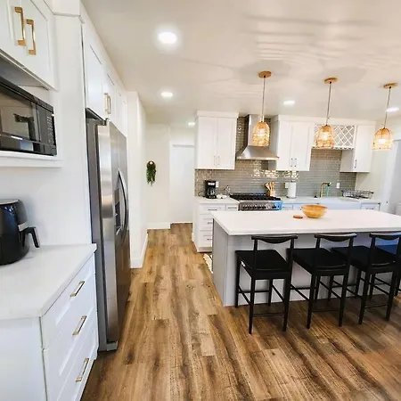 Holiday home Gorgeous Newly Remodeled House Near Beach/disneyland